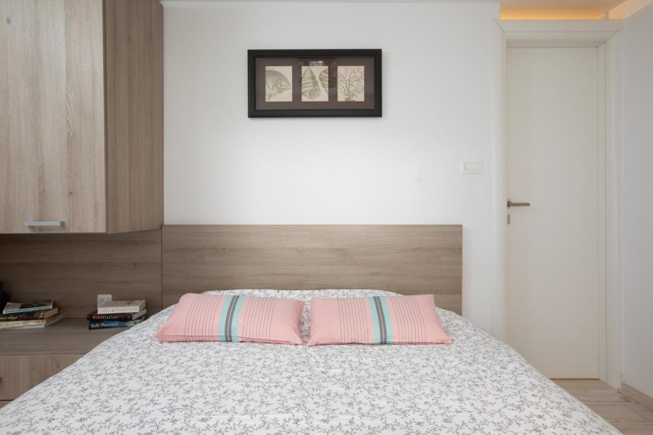 Apartment Coastal Villa Makarska Exterior photo