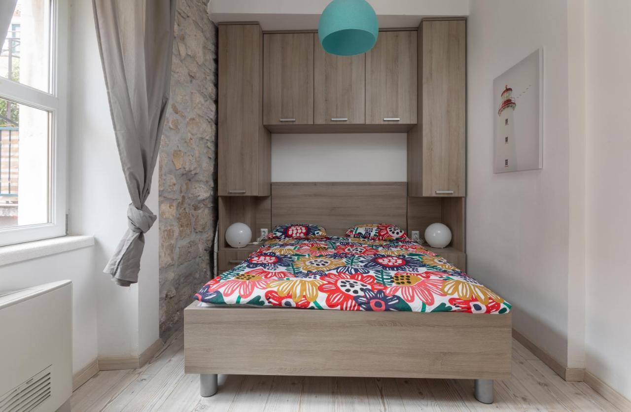 Apartment Coastal Villa Makarska Exterior photo